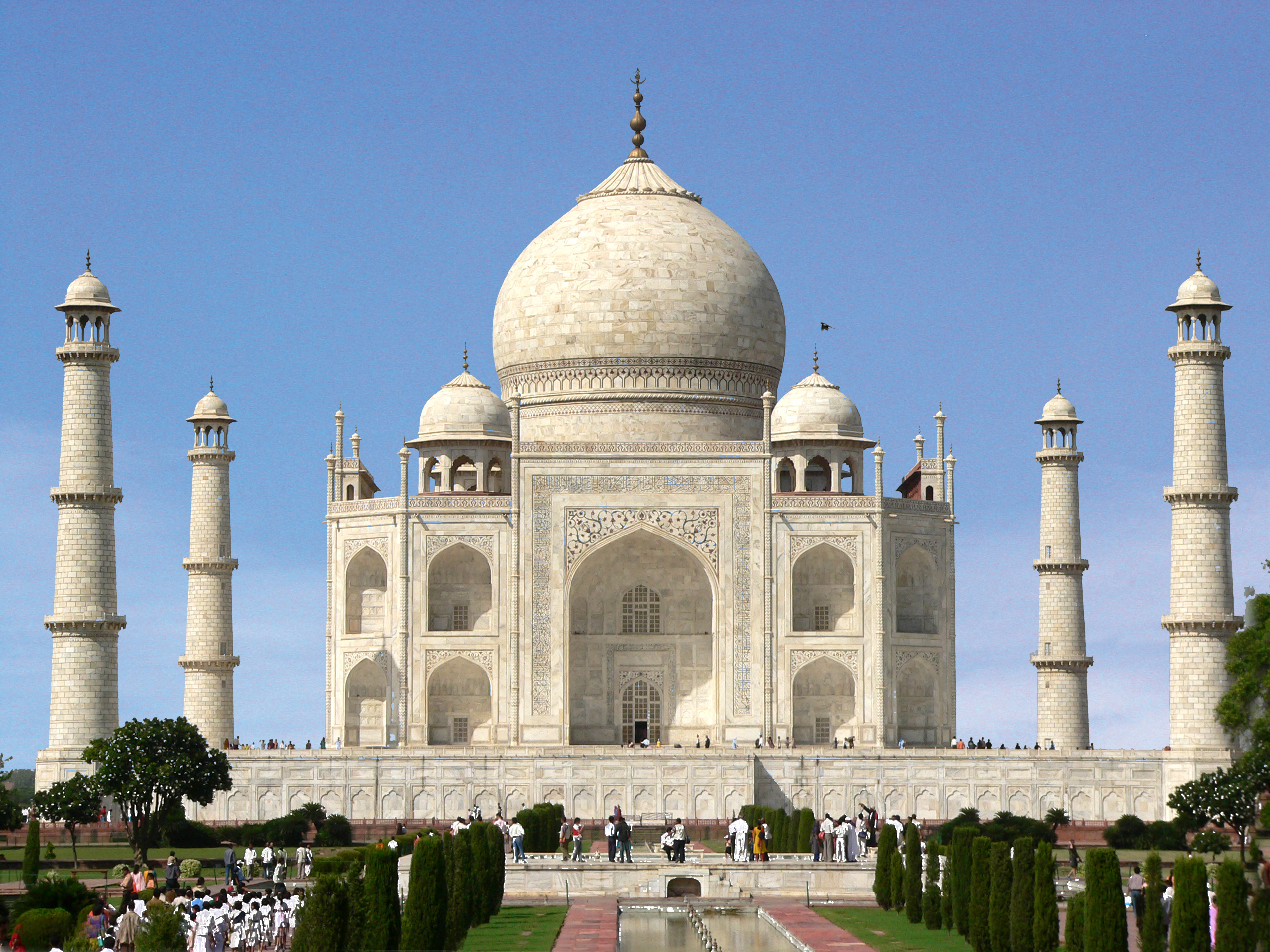 Taj Mahal in Indien bei klarem Tageslicht